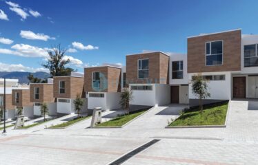 VENDO CASAS  CHUROLOMA , TUMBACO , CUMBAYA , EL ARENAL