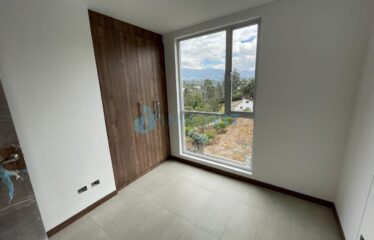 VENDO CASAS  CHUROLOMA , TUMBACO , CUMBAYA , EL ARENAL