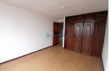 VENDO DEPARTAMENTO EN CHILLOGALLO, SUR DE QUITO, SANTA BARBARA, FUNDEPORTE