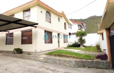 VENTA DE CASA EN URBANIZACIÓN DE LDU, POMASQUI, MITAD DEL MUNDO