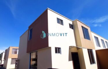 CASA EN VENTA EN SANGOLQUI, VALLE DE LOS CHILLOS
