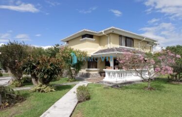 CASA EN VENTA, LA ARMENIA, CONOCOTO, VALLE DE LOS CHILLOS